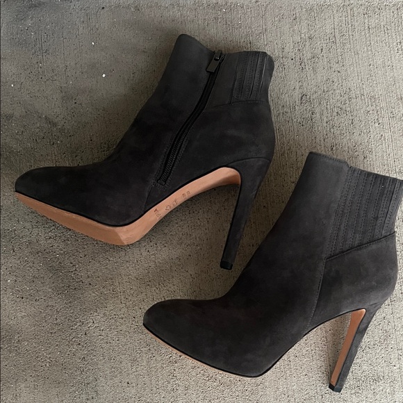 Via Spiga Suede Heeled Boots Color Grey - Picture 1 of 10
